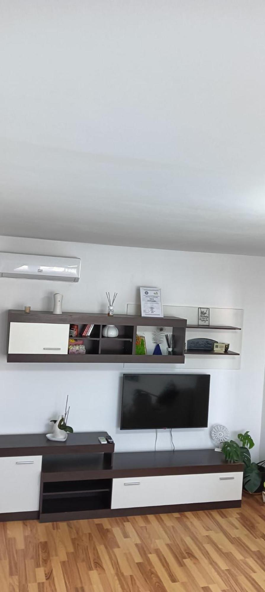Hellen Apartament 特尔戈维什泰 外观 照片